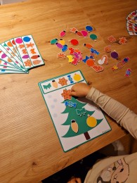 Ubieranie Choinki Ukladanka Lewopółkulowa (PDF)